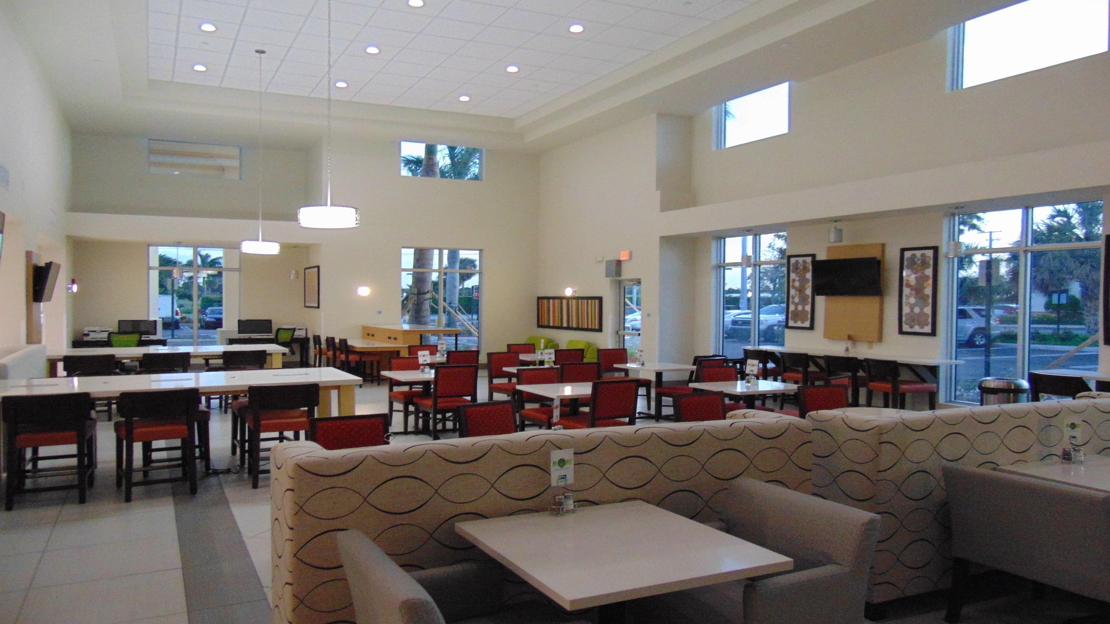 Holiday Inn Express & Suites Boynton Beach West By Ihg Εξωτερικό φωτογραφία