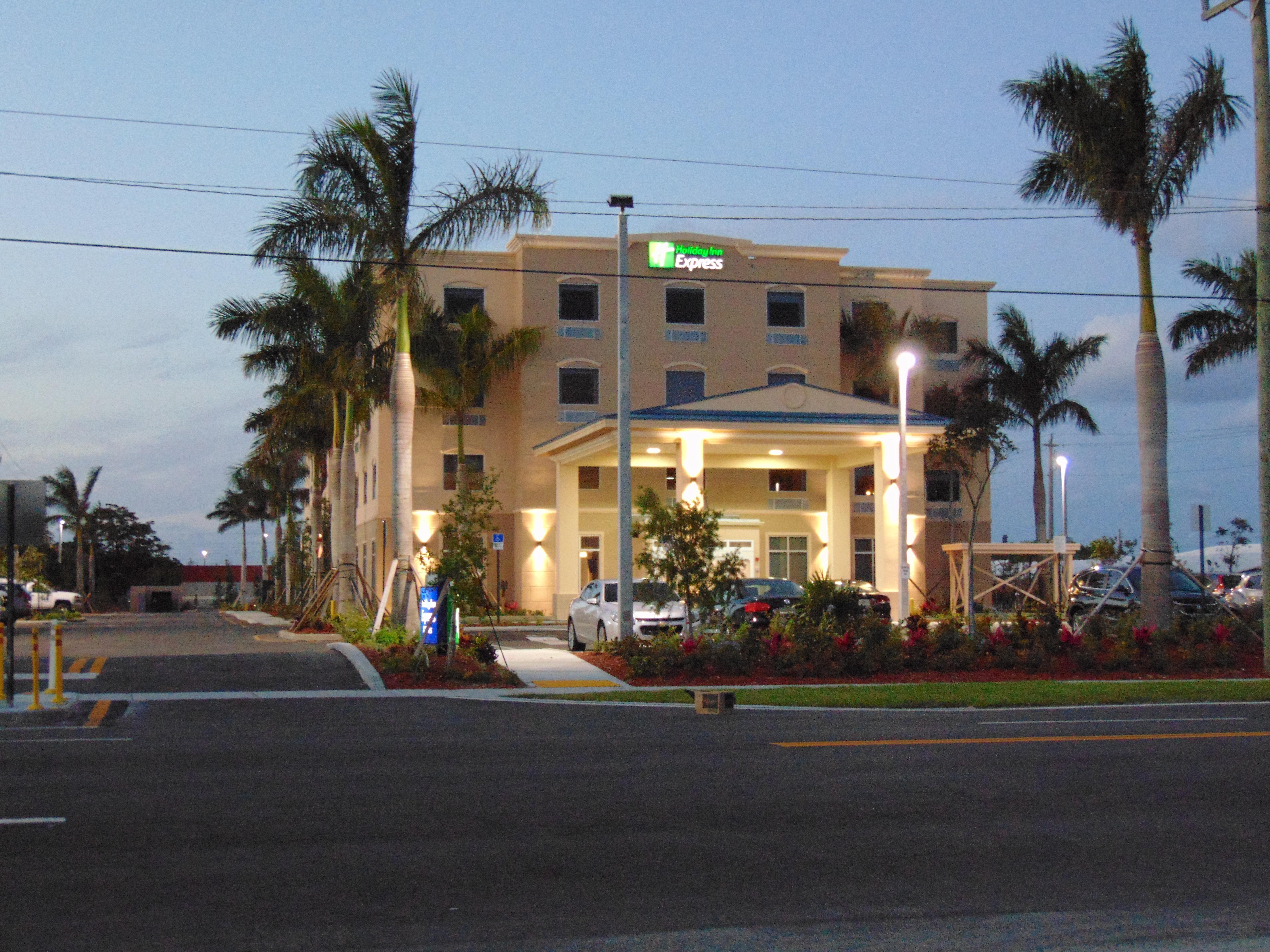 Holiday Inn Express & Suites Boynton Beach West By Ihg Εξωτερικό φωτογραφία