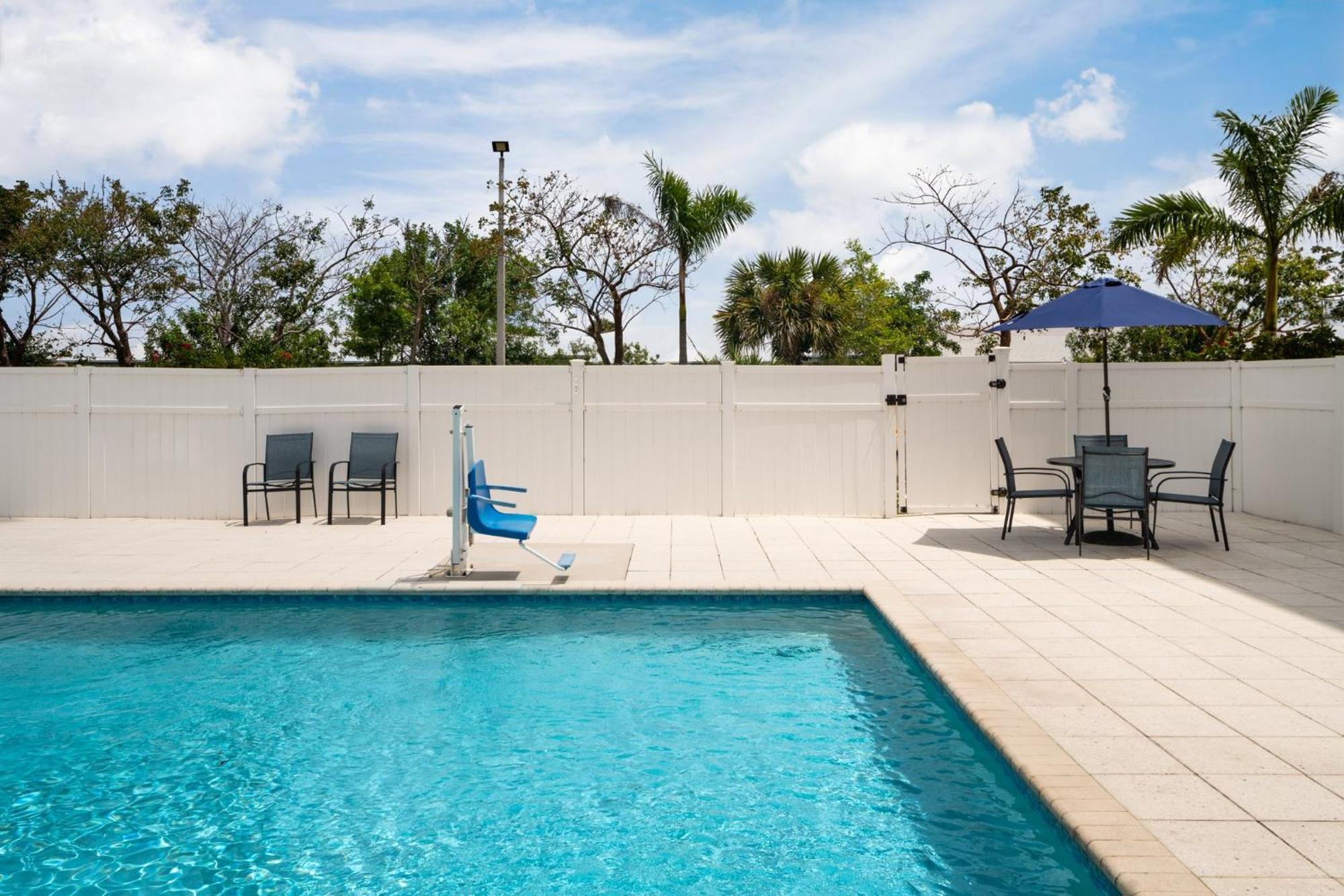 Holiday Inn Express & Suites Boynton Beach West By Ihg Εξωτερικό φωτογραφία